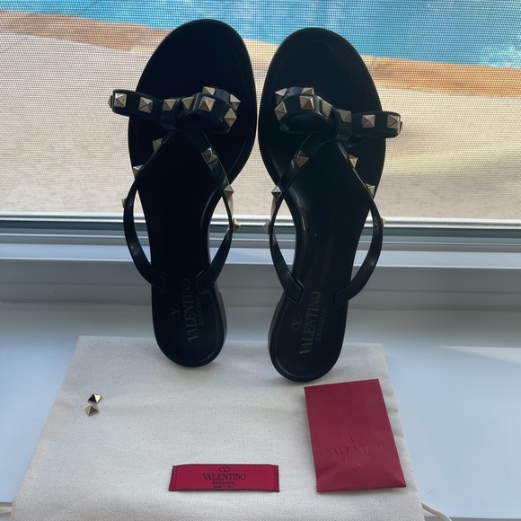 Valentino Garavani Shoes - Valentino Rockstud Bow Jelly Flip Flops